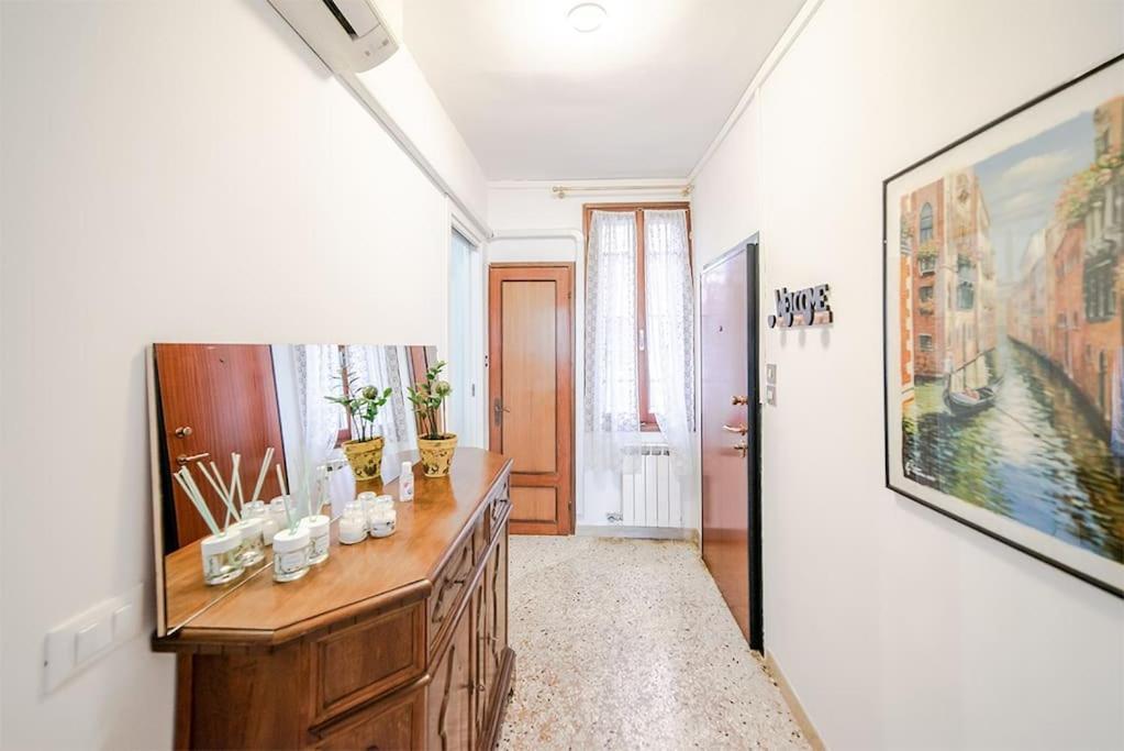 Delightful At 5 Mins From Rialto Bridge Apartamento Venecia